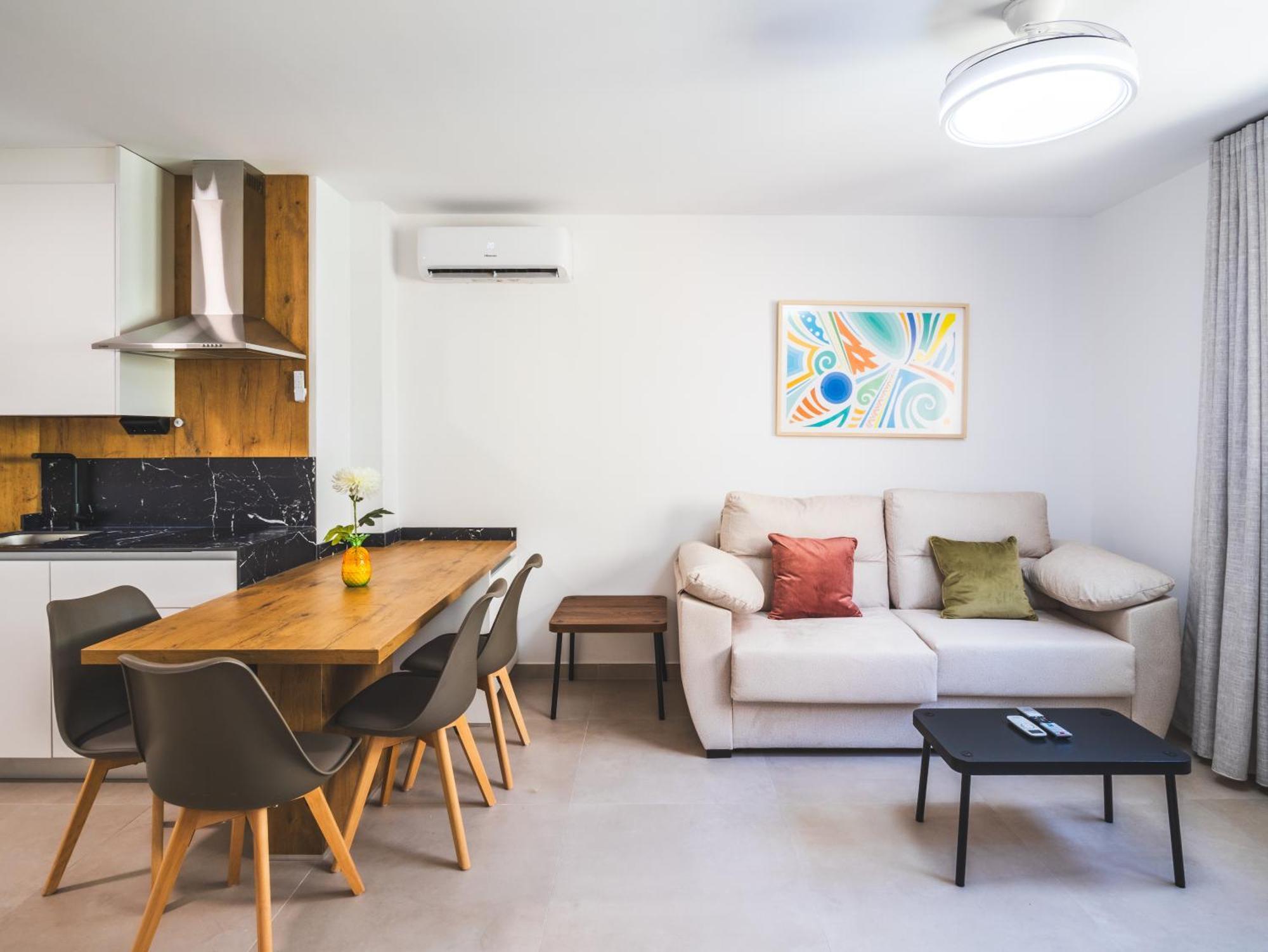 Huelin Edificio Apartamentos — Photos 1